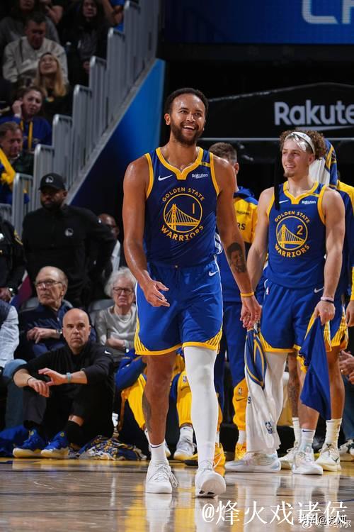 库里13分李凯尔8分 勇士擒灰熊3连胜排西部第2 库里13分李凯尔8分 勇士擒灰熊3连胜排西部第2